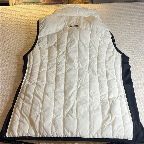 Calvin Klein puffy vest, cream with black side panels ans trim, stunning, cozy - Picture 6 of 17